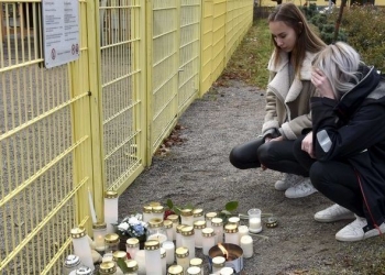 Un enfant de 3 ans poignardé à mort par son père