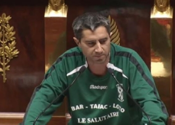France: sanction d’un député pour avoir porté un maillot de foot à l'Assemblée
