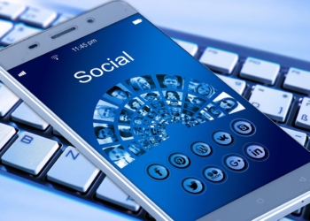 Vers une autorisation parentale pour les réseaux sociaux ?