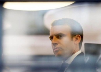 France: plainte contre un proche de Macron pour de soupçon de corruption