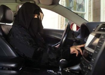 Des tunisiennes pour apprendre aux saoudiennes à conduire