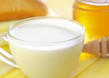 Boire un verre de lait est-il bon pour le sommeil ?