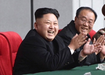 Kim Jong-Un dit qu'il a le bouton de lancement nucléaire sur son bureau