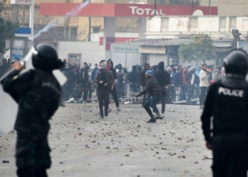Tunisie : 200 arrestations après une nouvelle nuit de heurts