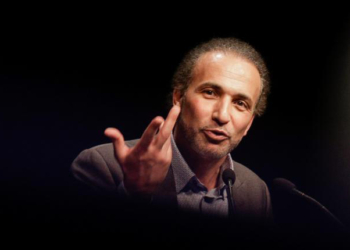 France : la garde à vue de Tariq Ramadan prolongée