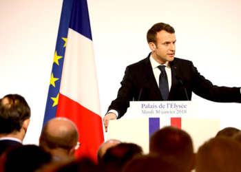 Macron veut redynamiser la francophonie en Tunisie