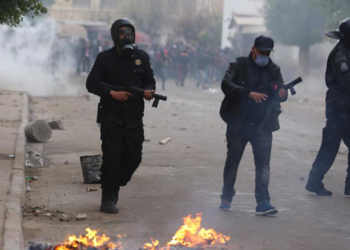 Tunisie: accrochages entre manifestants et policiers