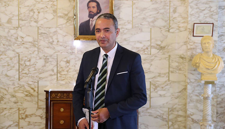 Tunisie: Caïd Essebsi s’entretient avec l’écrivain Kamel Daoud