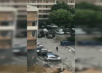 VIDEO: enquête après l'irruption d'un commando armé dans une cité de Marseille
