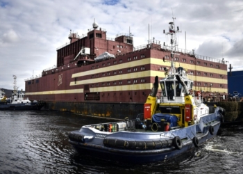 La Russie présente la première centrale nucléaire flottante du monde