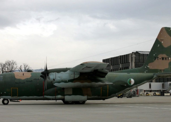 Algérie : un avion militaire sort de piste, l'équipage légèrement blessé