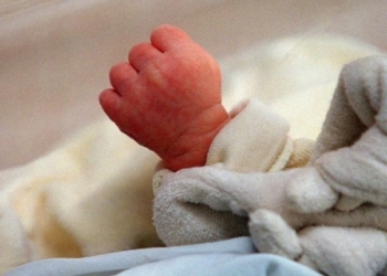 Enterré 7 heures, un nouveau-né brésilien survit