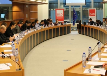 Le Parlement européen déclare la guerre aux bouteilles en plastique