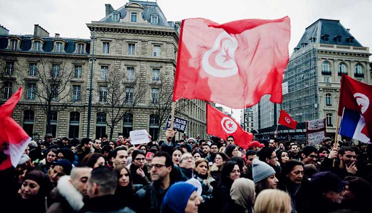 Les Tunisiens à l’étranger appelés à promouvoir l’image de la Tunisie