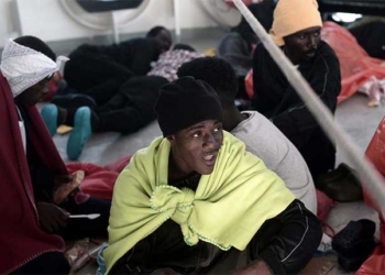 La Tunisie refuse d'accueillir 40 migrants bloqués en mer