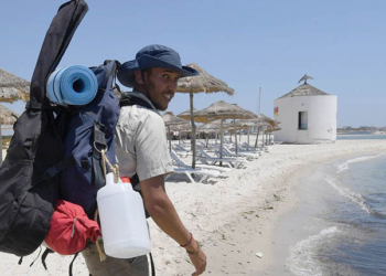 Tunisie : Sous la canicule, 300 km à pied pour nettoyer les plages