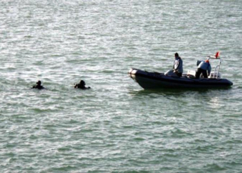 Tunisie: une embarcation de migrants chavire, un mort