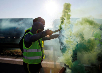 Tunisie: Saisie de 48.000 gilets rouges et 2.000 gilets jaunes à Sfax