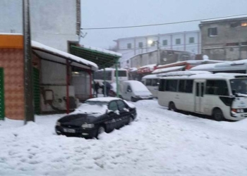 Tunisie : évacuation de 116 véhicules bloqués sous la neige à Ain Draham
