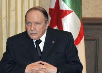 Algérie: Bouteflika confirme qu'il restera président après l'expiration de son mandat