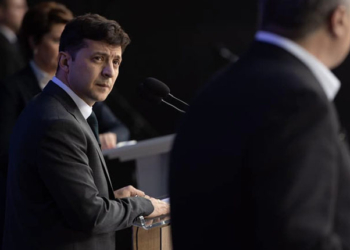 Présidentielle en Ukraine: victoire écrasante d’un comédien sans aucune expérience politique