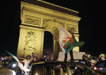 Paris: Des magasins pillés sur les Champs-Elysées après la victoire de l'Algérie