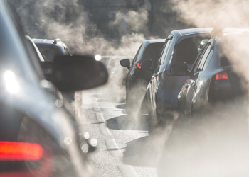 Vague de chaleur, les véhicules polluants bannis de Paris mardi