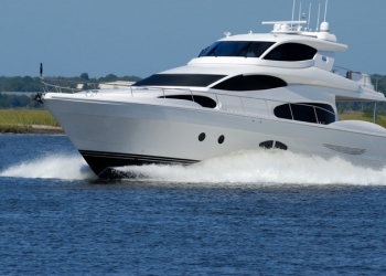 Tunisie : saisie d’armes et de munitions sur le yacht d’un touriste français