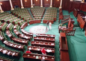 Tunisie : un parlement hétéroclite confronté à l'absence d'alliances solides