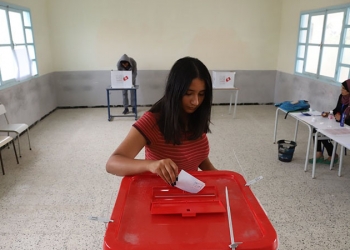 Tunisie : Une électrice arrêtée pour avoir pris en photo son bulletin de vote