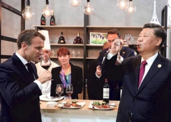 Macron signe des accords d'une valeur de 15 milliards de dollars avec la Chine