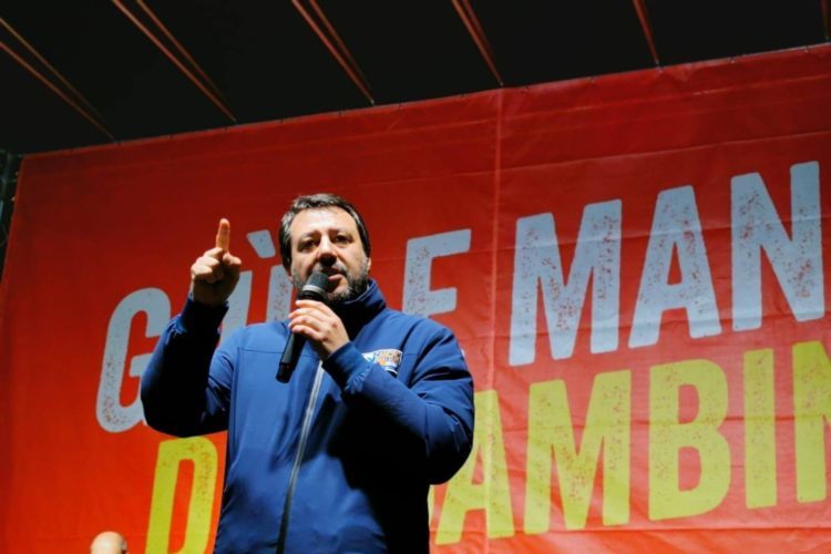 Italie : Salvini demande à une famille tunisienne si elle vend de la drogue