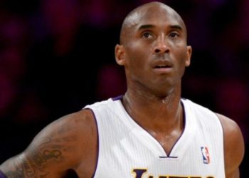 L'ex-vedette de NBA Kobe Bryant meurt dans un accident d'hélicoptère