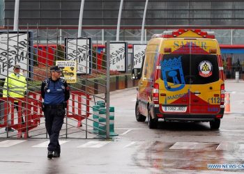 En images: un hôpital installé au parc des expositions de Madrid, en Espagne