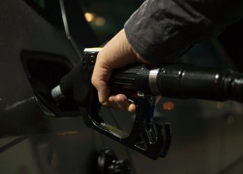 Tunisie : Une baisse des prix à la pompe est envisagée en avril