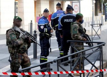 Coronavirus/France: 100.000 policiers et gendarmes mobilisés pour le confinement