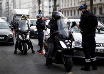 Coronavirus: la France compte 7.730 cas confirmés et 175 décès, contre 148 la veille