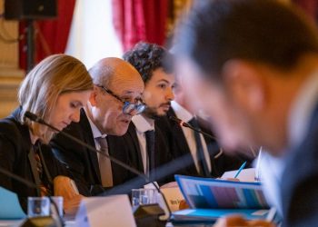 La France tente de rapatrier environ 130.000 Français à l'étranger