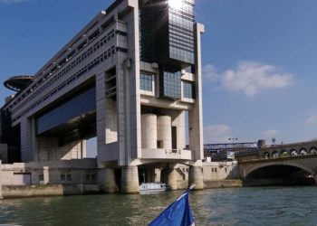 Paris débloque 45 milliards d'euros à la lutte contre les conséquences économiques de l’épidémie