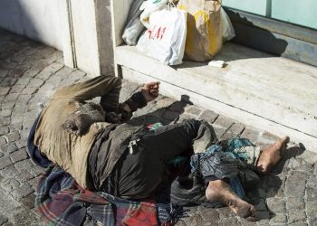 France: 15 millions d'euros de « chèques services » pour les SDF