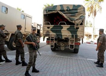 Les militaires dans les rues pour faire respecter le confinement
