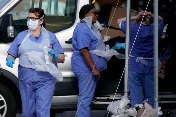 Plus de 5 millions de cas de COVID-19 recensés dans le monde, selon l'OMS