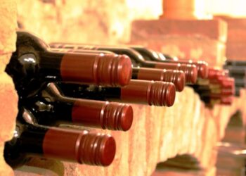 Tunisie : Le directeur général et des fonctionnaires de la Régie des Alcools écroués
