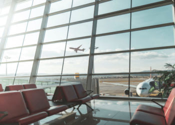 Pour entrer au pays les Tunisiens à l’étranger doivent payer les frais de leur confinement