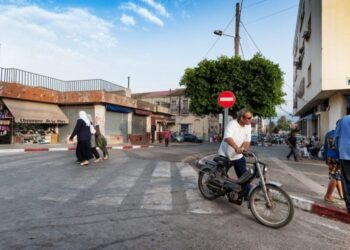 Les Algériens appelés à « rester chez eux » après une hausse des cas au Covid-19