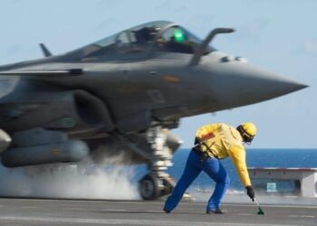Exercices militaires franco-grec en Méditerranée, la Turquie prône le dialogue