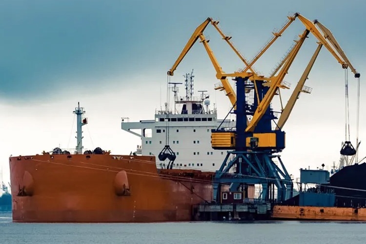 L’Algérie envoi un navire chargé de matériaux de construction pour le Liban