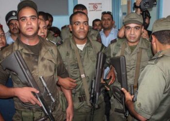 Tunisie : un militaire abattu par balles par des contrebandiers à Dhehiba