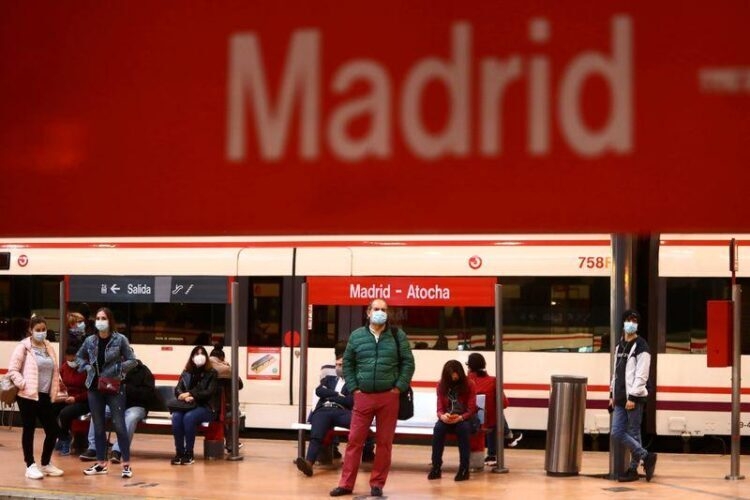 Espagne: Le gouvernement demande à Madrid de se confiner