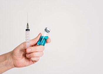 Covid19: Pfizer annonce un vaccin efficace à plus de 90%, les Bourses flambent